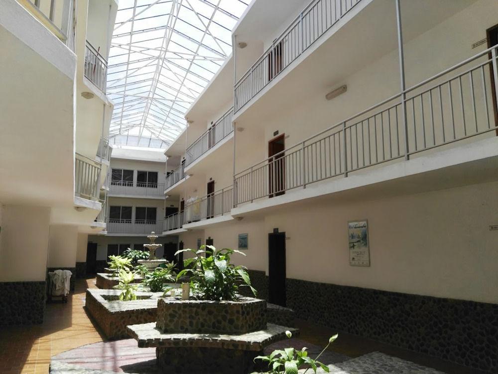 OYO Hotel Casa Blanca Martínez de La Torre Exterior foto
